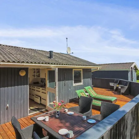 Wisti Holiday home Lokken