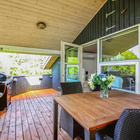 Wisti - 600m From The Sea By Interhome *