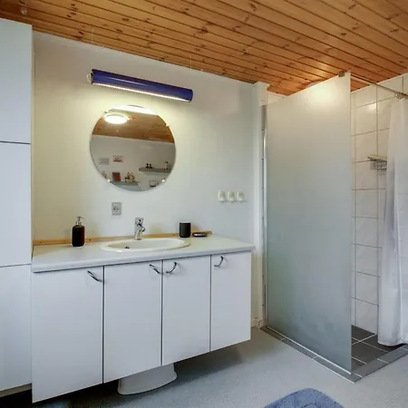 Wisti - 600m From The Sea By Interhome *