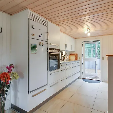 Semesterbostad Wisti - 600m From The Sea By Interhome *