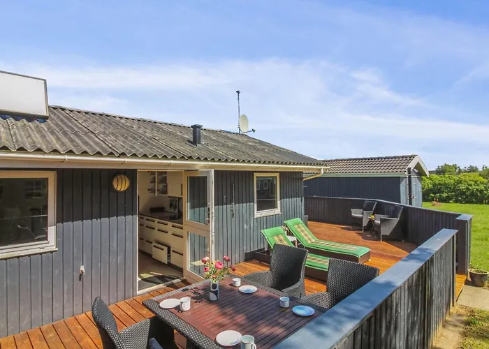 Wisti - 600m From The Sea By Interhome 度假居 *