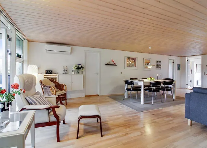 Wisti - 600m From The Sea By Interhome 度假居